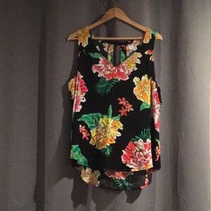 Old Navy women’s top
